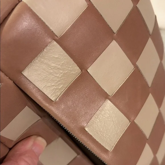 Andar The Devin Checkered Crossbody Bag in Tan and Cream - Picture 11 of 13